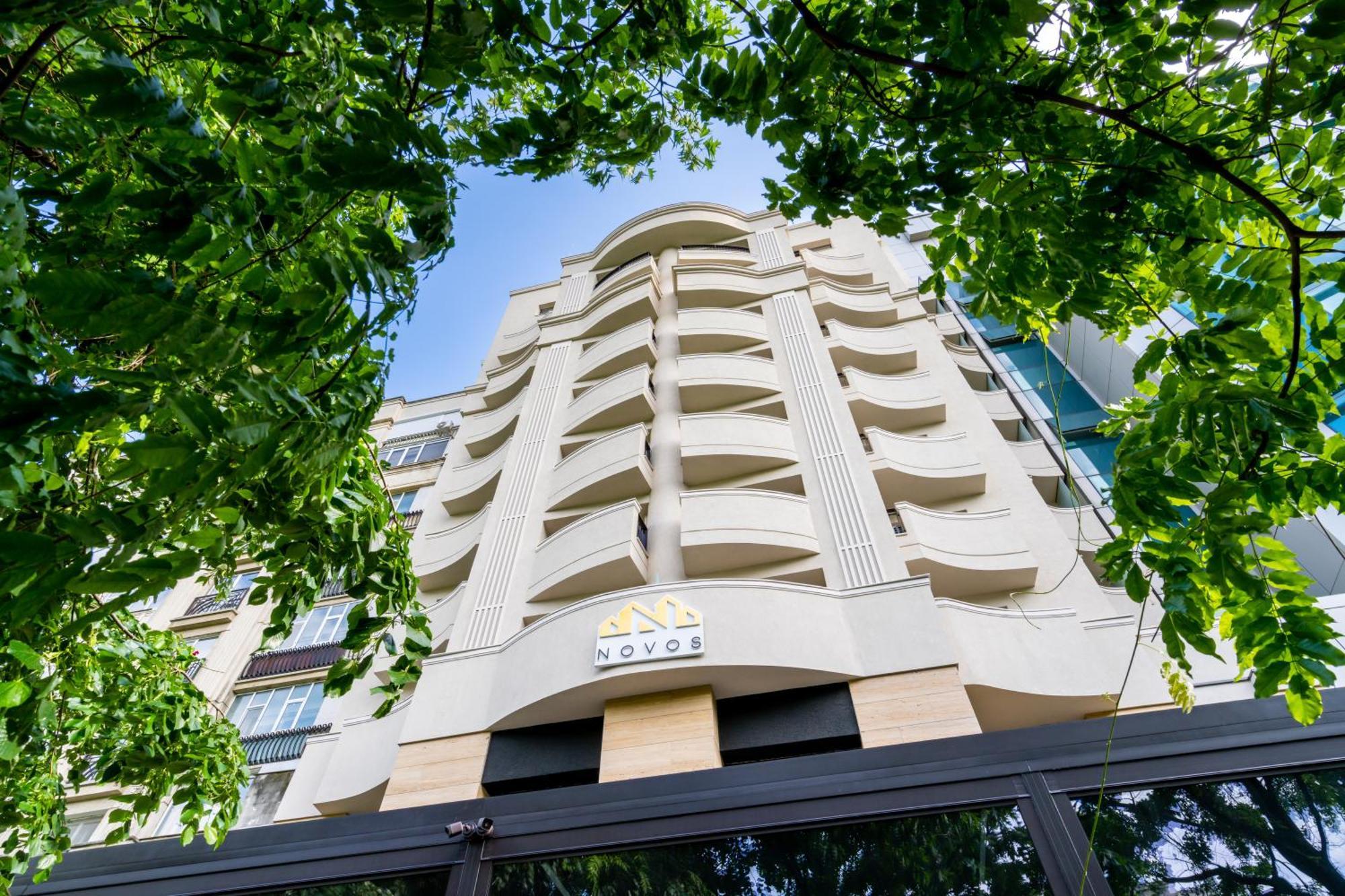 Novos Luxury Suites Bukarest Exterior foto